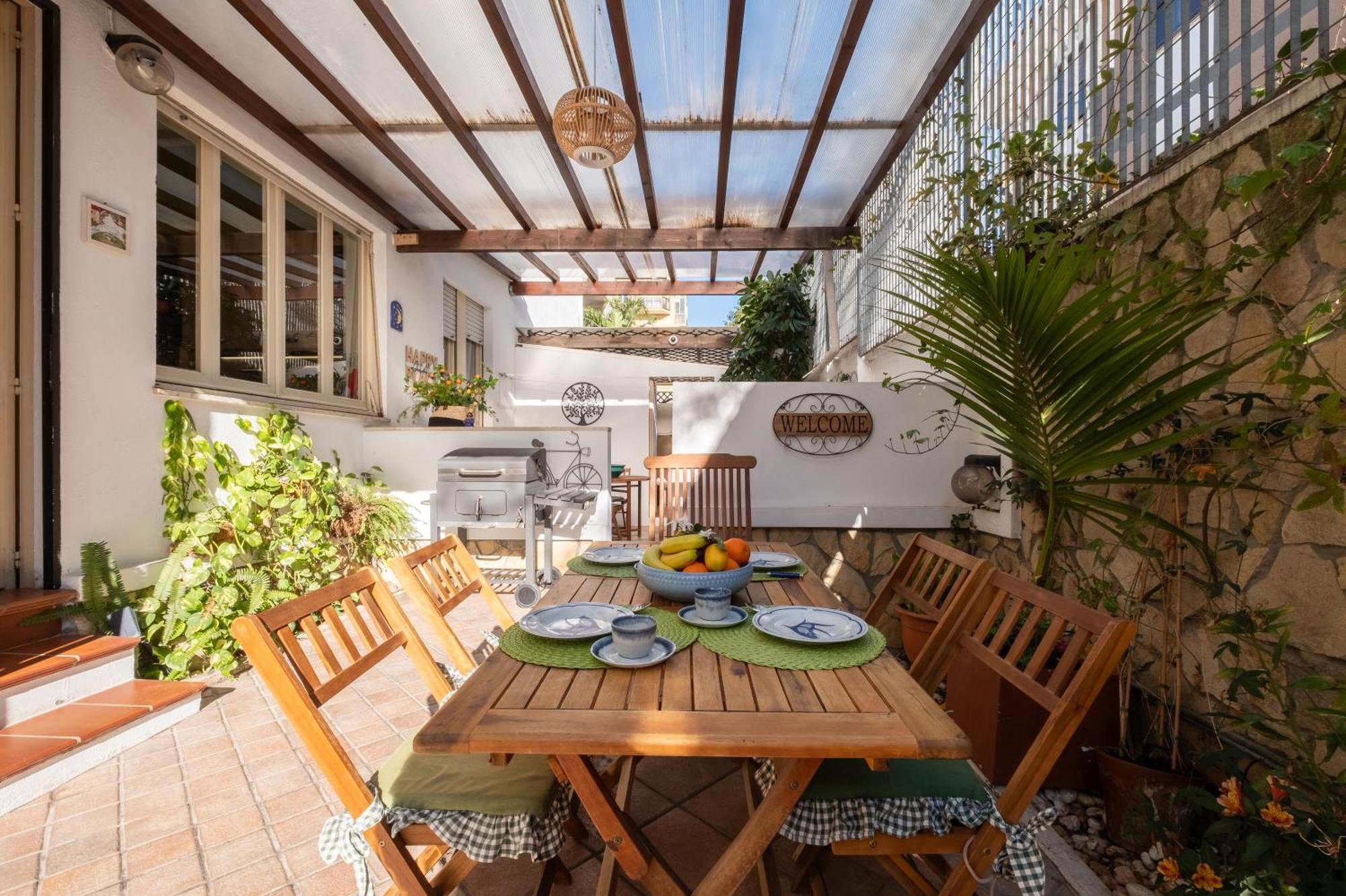 Villa Elegante Lu' Centro Citta A 10 Minuti Dal Mare Cagliari